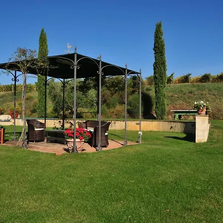 مزرعة للإقامة Via Della Stella Valiano